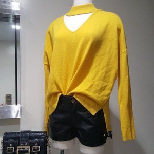 🔥⚡ EFFORTLESSLY COOL🔥⚡ Yellow Choker-Cutout High-Low Sweater